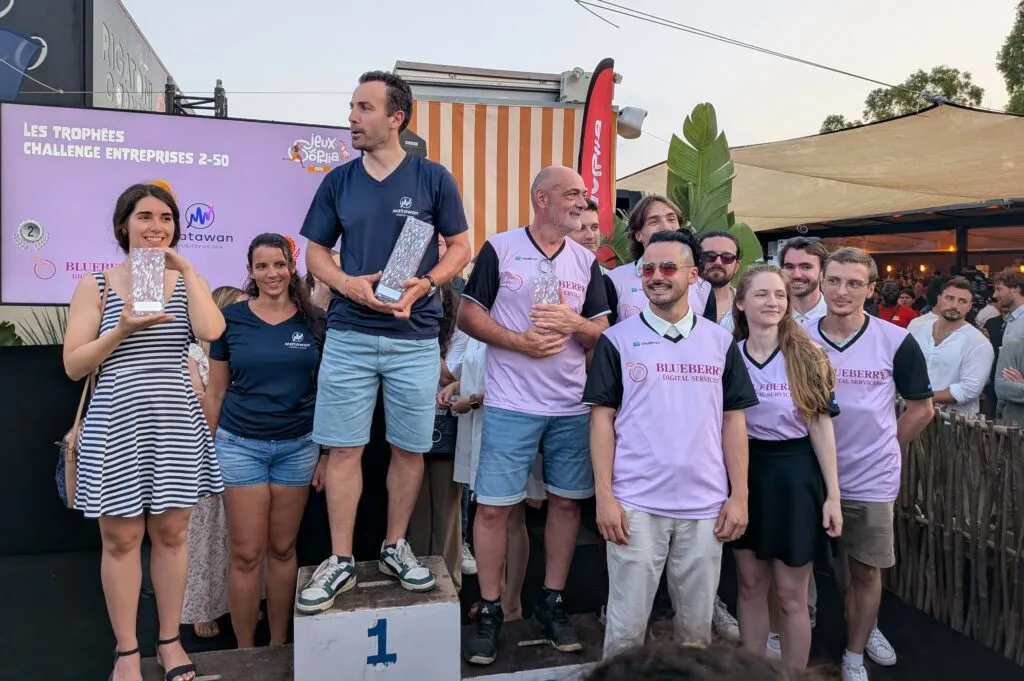 L'équipe Blueberry sur la deuxième marche du podium du challenge entreprises